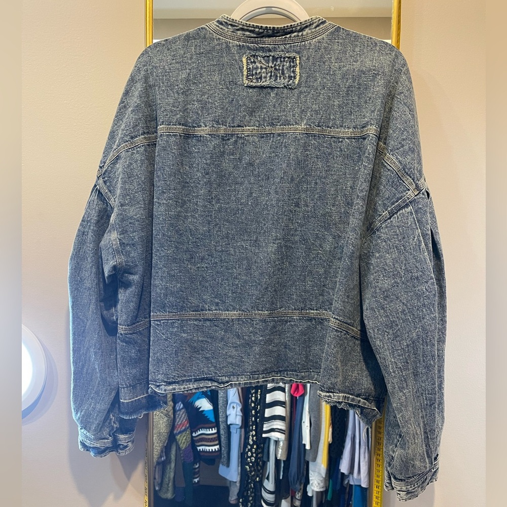 FREE PEOPLE Oversized Jade Blue Denim Top | Stylish Layering | Elevated Casual - Picture 11 of 16